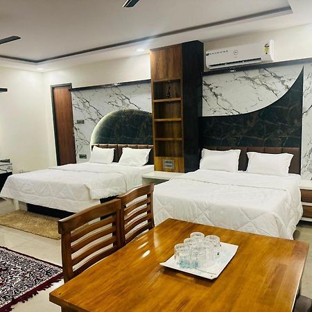 Yatri Nivas Sagara Hotel Exterior foto