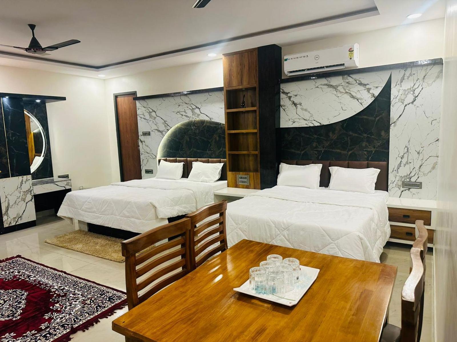 Yatri Nivas Sagara Hotel Exterior foto